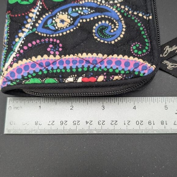 Vera Bradley Turn Lock Wallet Womens Black Paisley Floral Quilted Zip Around ID - Picture 7 of 8